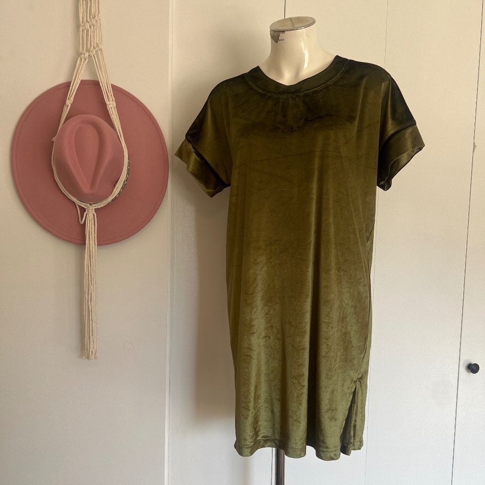 NWT Latte Love Moss Green Velour/Velvet Shift Dress S/M